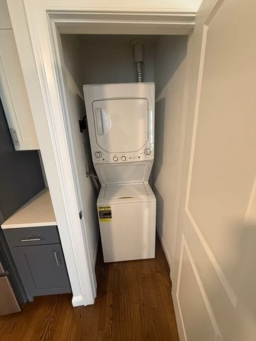 183 Whitwell St 1, Quincy, MA 02169