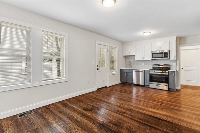 183 Whitwell St 1, Quincy, MA 02169