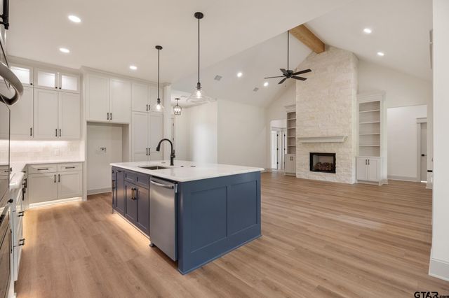 12388 Madison Xing, Bullard, TX 75757