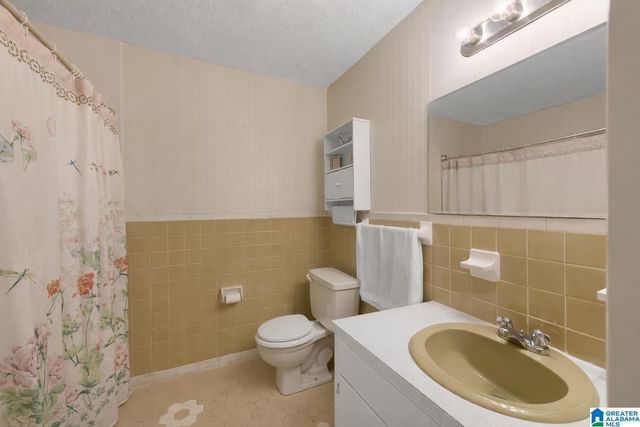 1029 HEFLIN AVENUE W, Birmingham, AL 35214