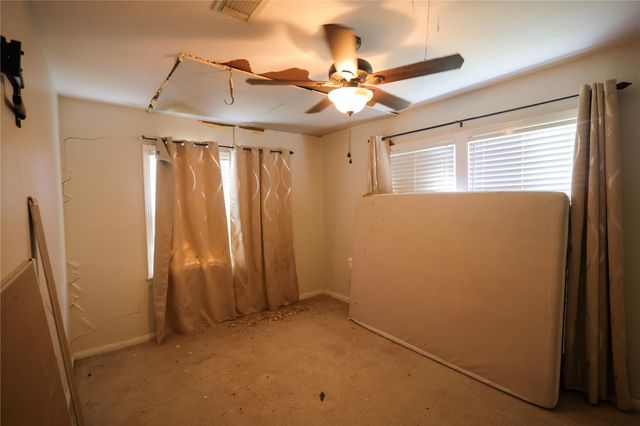 409 Center Way, Lake Jackson, TX 77566