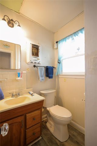 409 Center Way, Lake Jackson, TX 77566