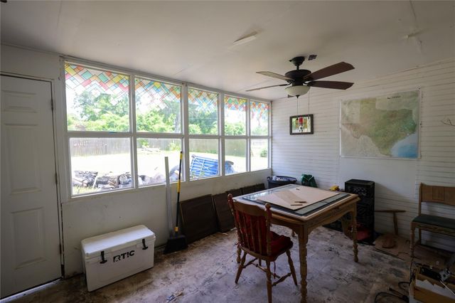 409 Center Way, Lake Jackson, TX 77566