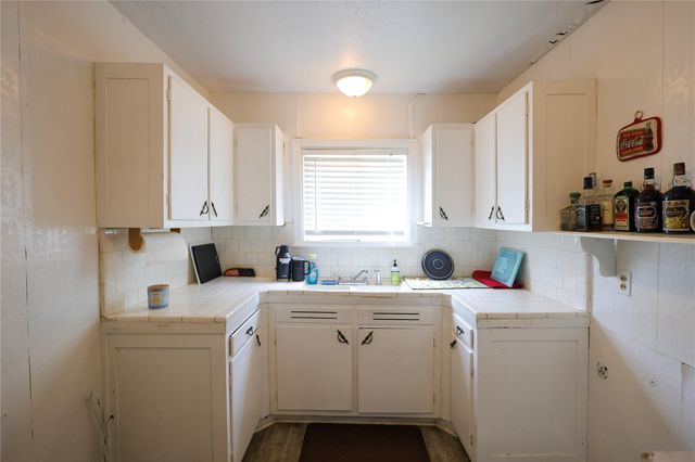 409 Center Way, Lake Jackson, TX 77566