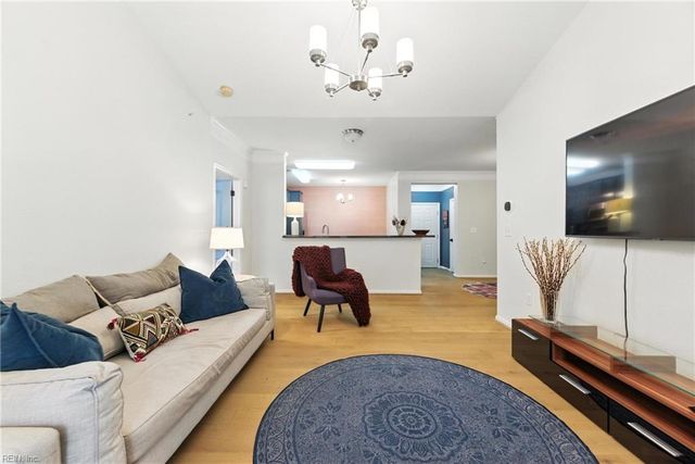 522 Knolls Dr Unit 306, Newport News, VA 23602