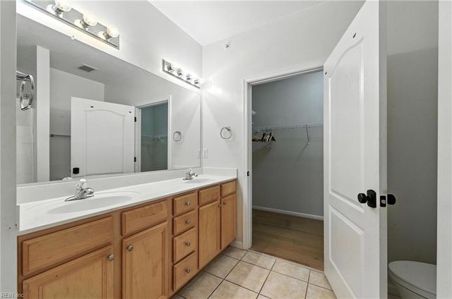 522 Knolls Dr Unit 306, Newport News, VA 23602