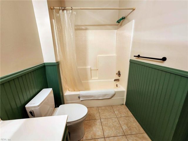 522 Knolls Dr Unit 306, Newport News, VA 23602