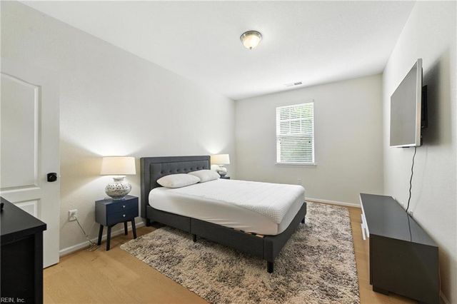 522 Knolls Dr Unit 306, Newport News, VA 23602