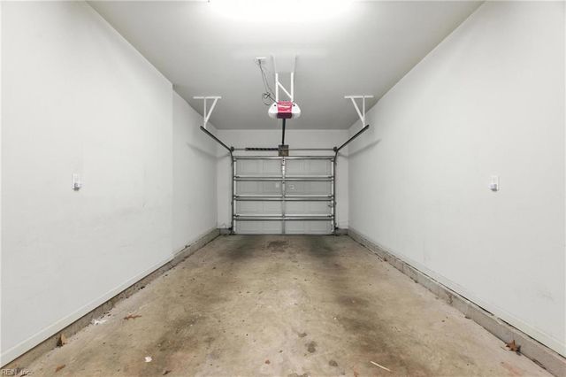 522 Knolls Dr Unit 306, Newport News, VA 23602