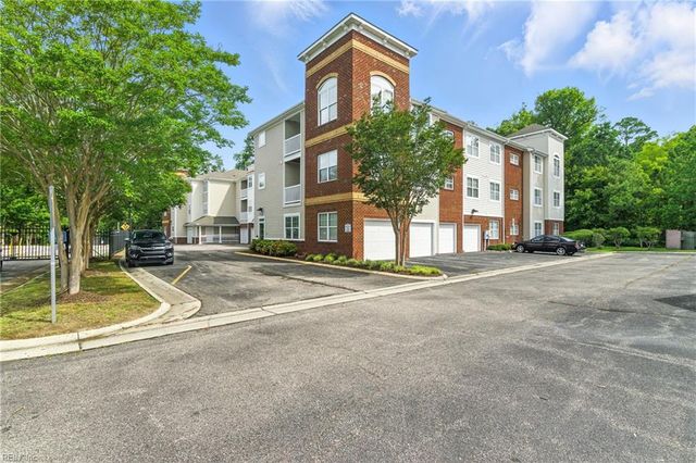 522 Knolls Dr Unit 306, Newport News, VA 23602