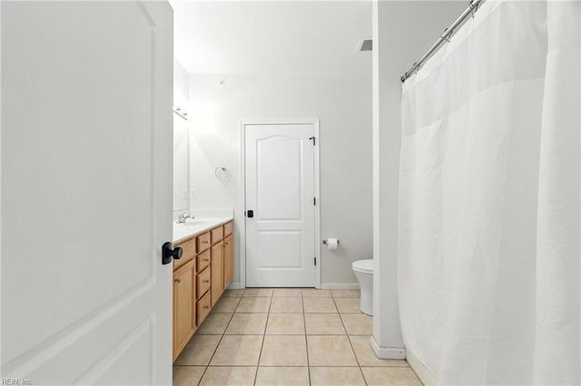 522 Knolls Dr Unit 306, Newport News, VA 23602