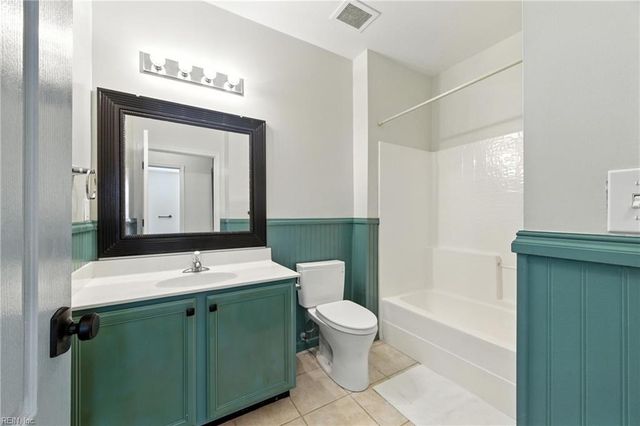 522 Knolls Dr Unit 306, Newport News, VA 23602