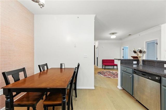 522 Knolls Dr Unit 306, Newport News, VA 23602