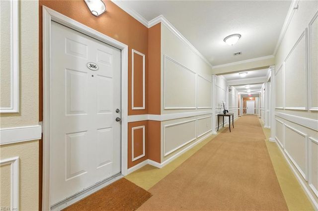 522 Knolls Dr Unit 306, Newport News, VA 23602