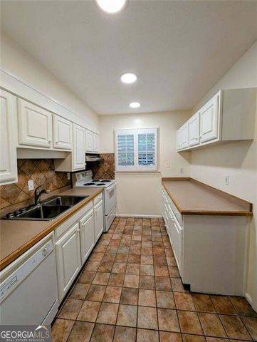 6700 Roswell Road UNIT 7A, Sandy Springs, GA 30328