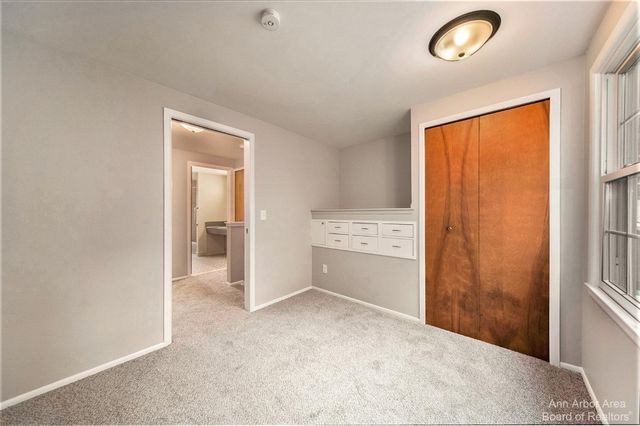 2923 Burlington Court, Ann Arbor, MI 48105