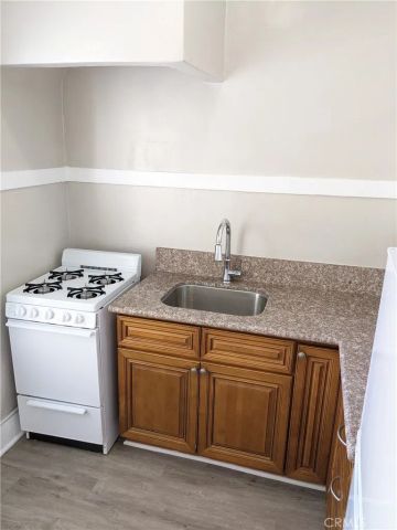 406 Linden Avenue 11, Long Beach, CA 90802