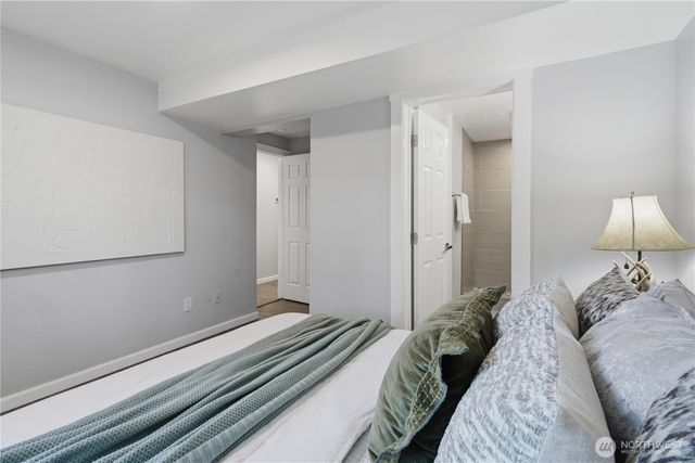 13413 NE 132nd St, Kirkland, WA 98034