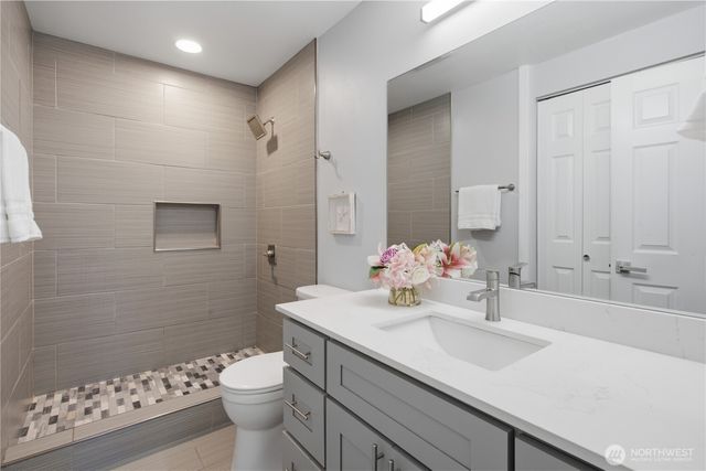 13413 NE 132nd St, Kirkland, WA 98034