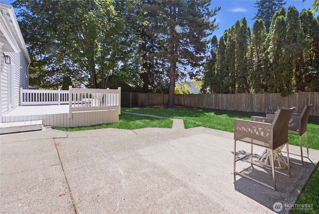 13413 NE 132nd St, Kirkland, WA 98034