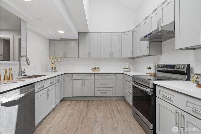 13413 NE 132nd St, Kirkland, WA 98034