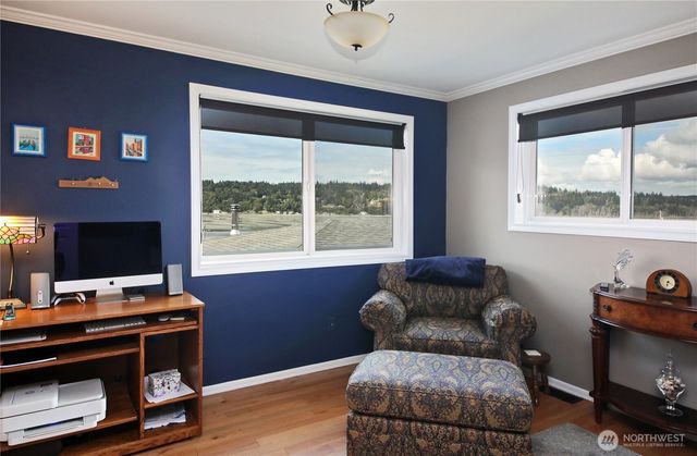 4104 Scatchet View Drive, Clinton, WA 98236