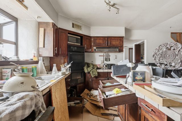 2335 Contreras Place NW, Albuquerque, NM 87104