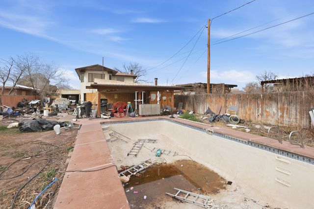 2335 Contreras Place NW, Albuquerque, NM 87104