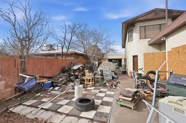 2335 Contreras Place NW, Albuquerque, NM 87104