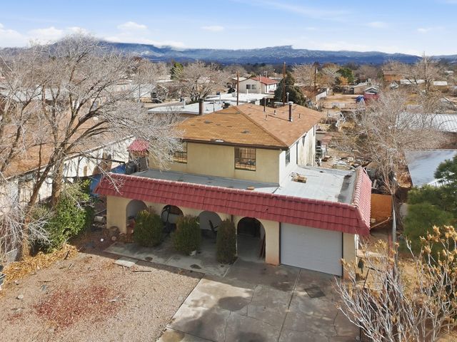 2335 Contreras Place NW, Albuquerque, NM 87104