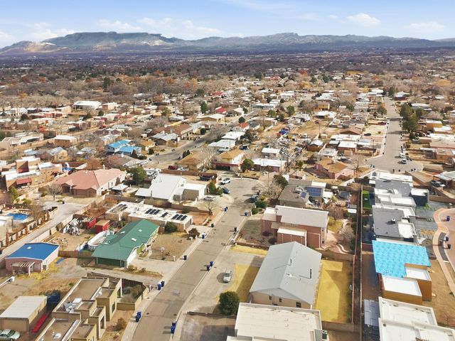 2335 Contreras Place NW, Albuquerque, NM 87104