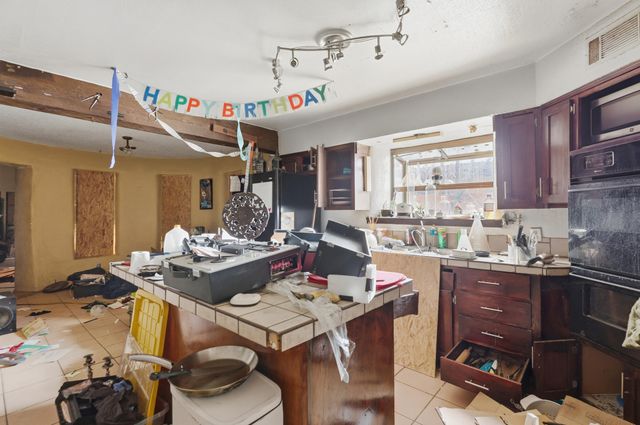 2335 Contreras Place NW, Albuquerque, NM 87104