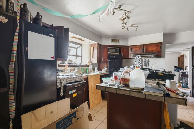 2335 Contreras Place NW, Albuquerque, NM 87104