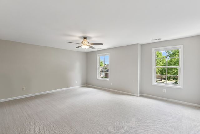 1017 Golf Club Ln, E, Hendersonville, TN 37075