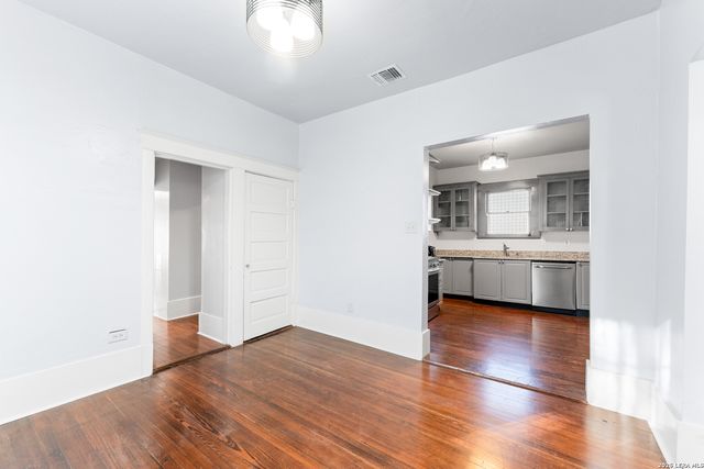 135 Panama, San Antonio, TX 78210