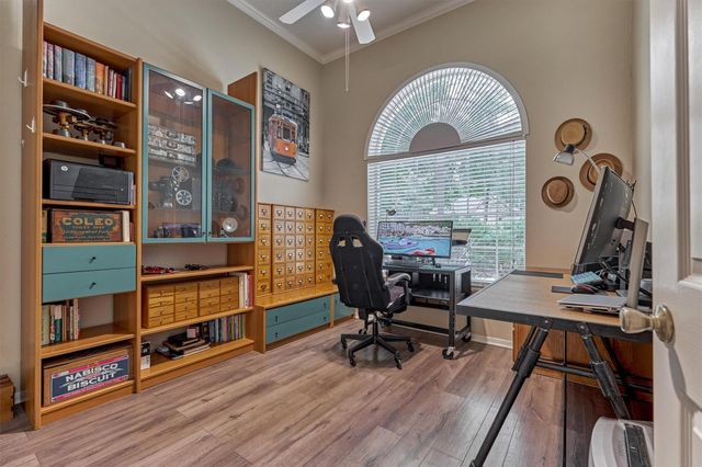 145 Park Way, Conroe, TX 77356