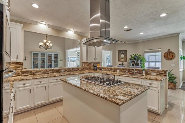 145 Park Way, Conroe, TX 77356