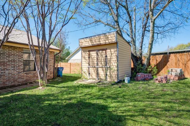 304 Oak Drive, Argyle, TX 76226