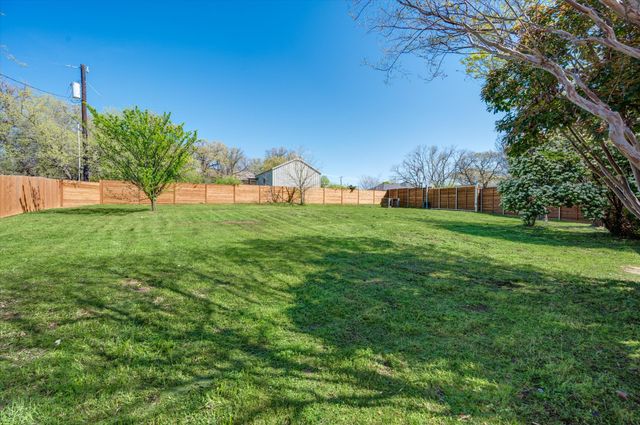 304 Oak Drive, Argyle, TX 76226