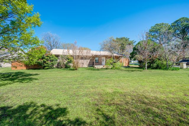304 Oak Drive, Argyle, TX 76226