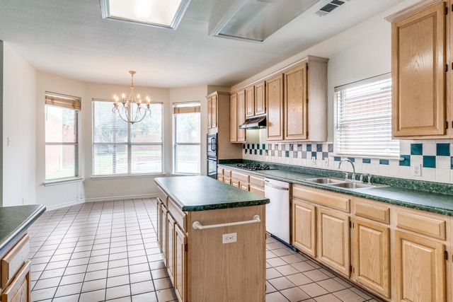 11906 Oak Highlands Drive, Dallas, TX 75243