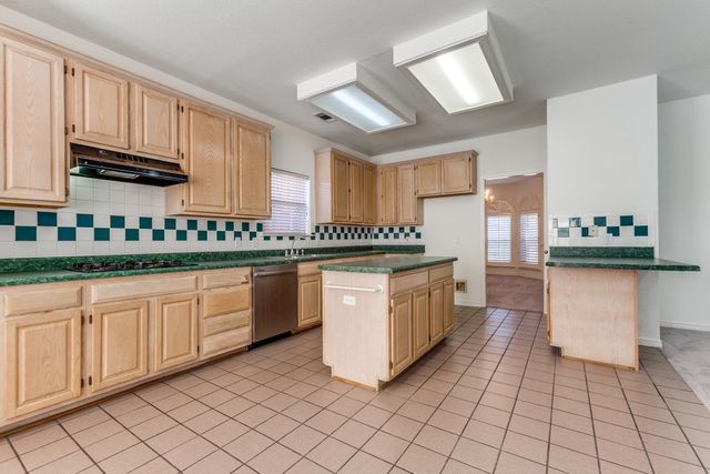 11906 Oak Highlands Drive, Dallas, TX 75243