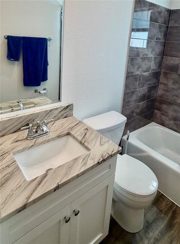 3364 RAMBLEWOOD WAY 12, Sarasota, FL 34237