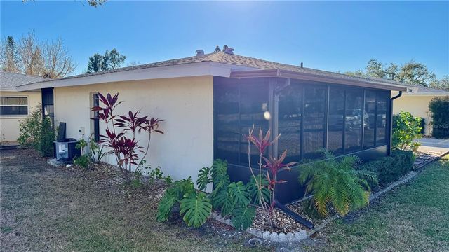 3364 RAMBLEWOOD WAY 12, Sarasota, FL 34237
