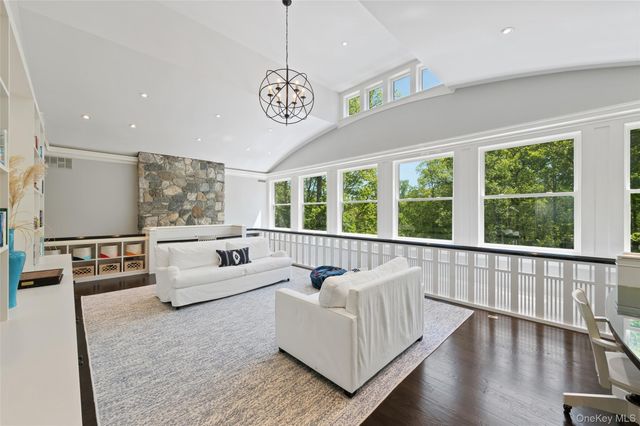 401 Pea Pond Road, Katonah, NY 10536
