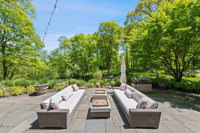 401 Pea Pond Road, Katonah, NY 10536