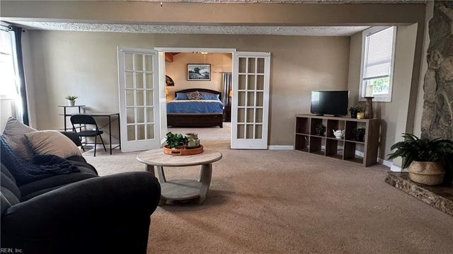 48 Cornwall TER, Hampton, VA 23666