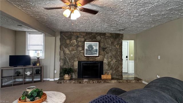 48 Cornwall TER, Hampton, VA 23666
