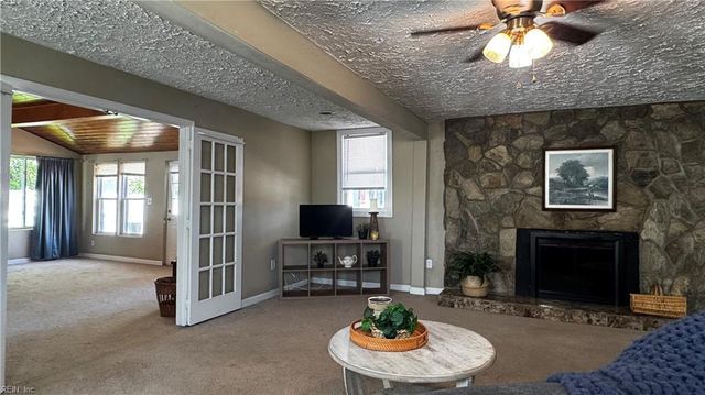 48 Cornwall TER, Hampton, VA 23666