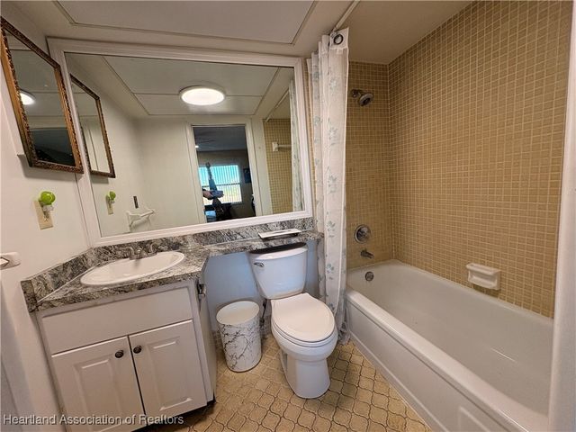 106 Fairway Court, Lake Placid, FL 33852